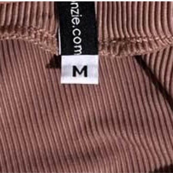 ONZIE Ribbed Yoga Leggings - Size Medium - Picture 12 of 14